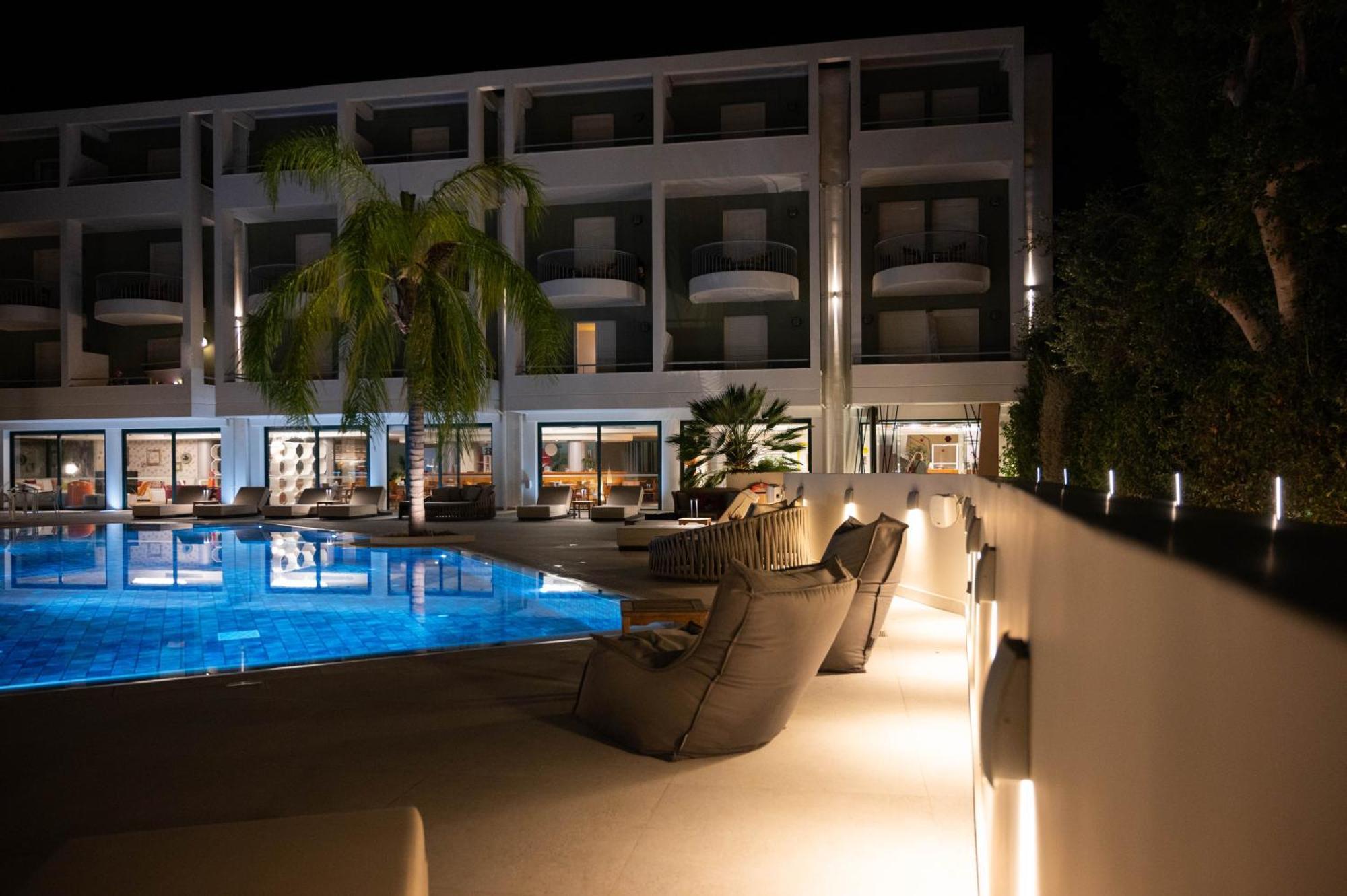 Flisvos Royal Hotel & Suites Tolo Exterior photo